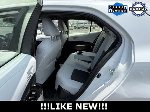 Used 2025 Toyota Corolla SE w/ SE Package image 16