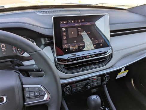 New 2025 Jeep Compass Limited image 26