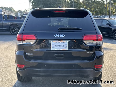 Used 2020 Jeep Grand Cherokee Laredo w/ Laredo X Package image 7