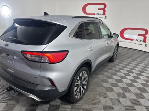 Used 2020 Ford Escape Titanium image 6
