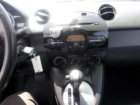Used 2014 MAZDA MAZDA2 Sport image 20
