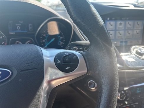 Used 2016 Ford Escape Titanium image 8