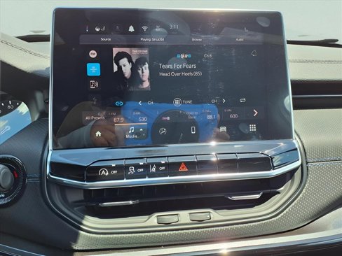 New 2025 Jeep Compass Latitude w/ Altitude Special Edition image 12