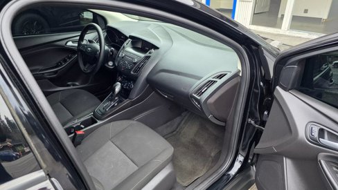 Used 2018 Ford Focus SE image 12