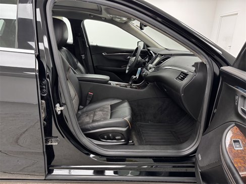 Used 2014 Chevrolet Impala LT image 16