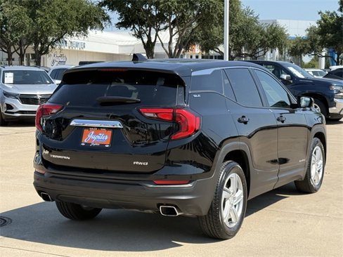 Used 2018 GMC Terrain SLE image 4