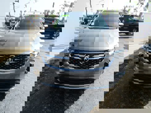 Used 2021 Buick Envision Avenir w/ Technology Package II image 2
