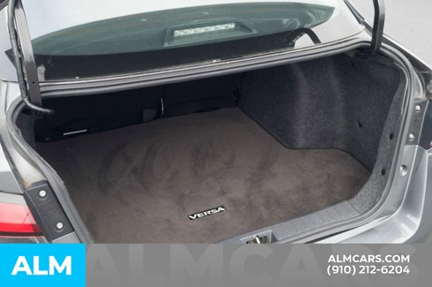 Used 2023 Nissan Versa SV image 9