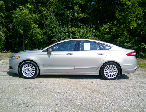 Used 2015 Ford Fusion SE image 6
