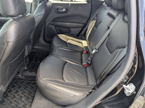 Used 2021 Jeep Compass Latitude image 29