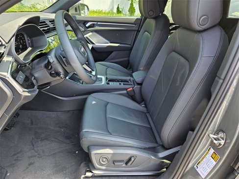 New 2025 Audi Q3 2.0T Premium image 8