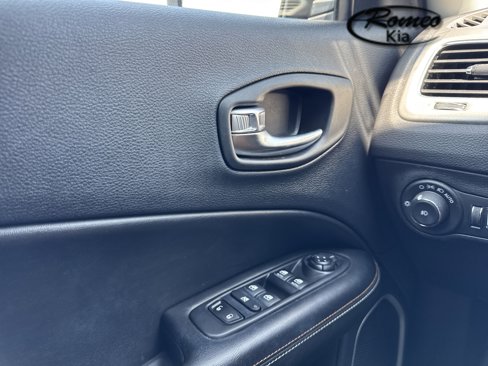 Used 2021 Jeep Compass Latitude w/ Convenience Group image 23