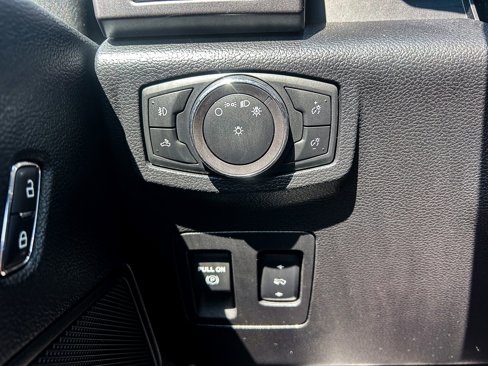 Used 2019 Ford F150 XLT w/ Equipment Group 302A Luxury image 15