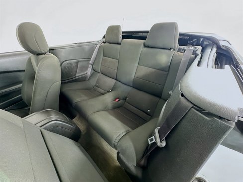Used 2014 Ford Mustang Convertible image 22