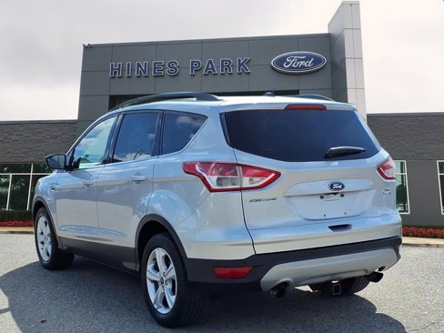 Used 2016 Ford Escape SE w/ Equipment Group 201A image 5