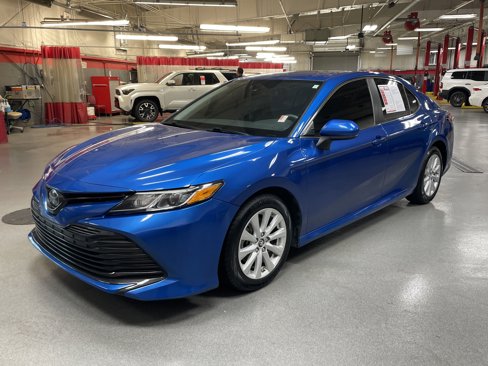 Used 2019 Toyota Camry LE image 5