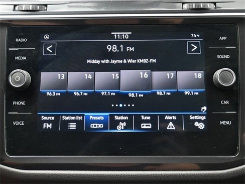 Used 2022 Volkswagen Tiguan SE image 19