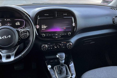 Used 2023 Kia Soul EX image 6