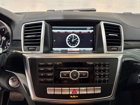 Used 2016 Mercedes-Benz GL 450 4MATIC image 41