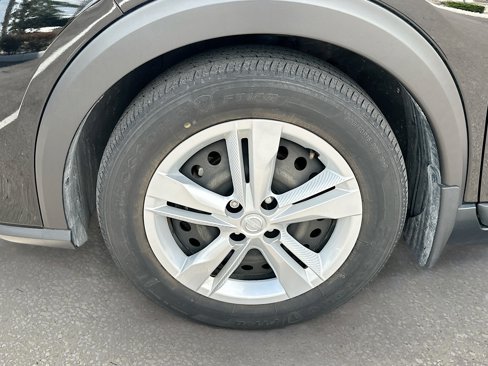 Certified 2021 Nissan Kicks S image 28