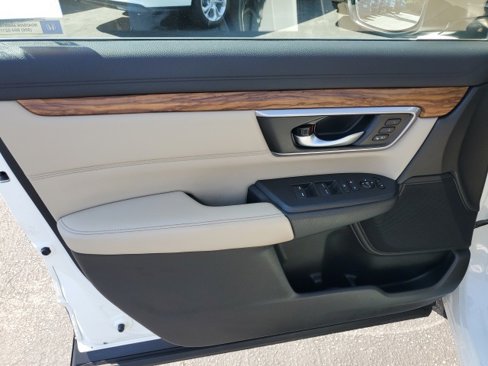 Used 2018 Honda CR-V Touring image 25