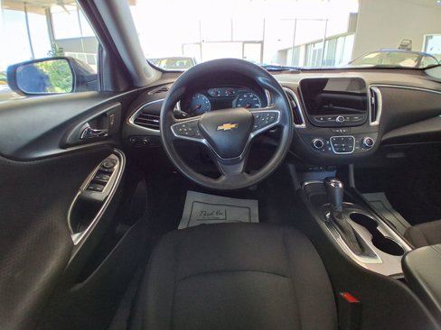 Used 2020 Chevrolet Malibu LT image 9