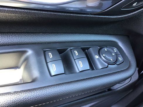 Used 2018 GMC Terrain SLT w/ Preferred Package image 18