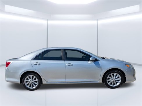 Used 2012 Toyota Camry XLE image 3