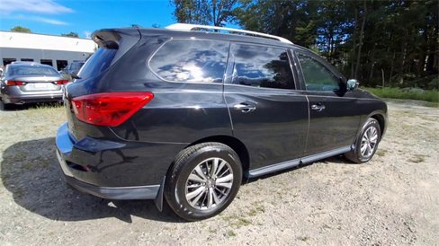 Certified 2020 Nissan Pathfinder SV image 8