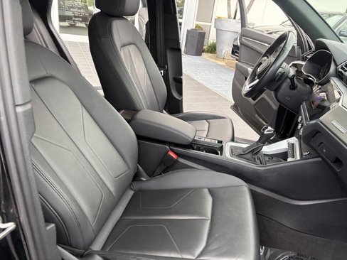 Used 2024 Audi Q3 2.0T Premium image 21