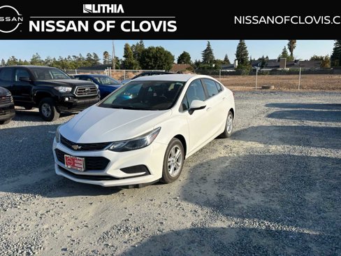 Used 2017 Chevrolet Cruze LT image 1