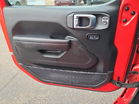 Used 2024 Jeep Wrangler Unlimited image 13