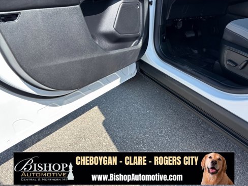 Used 2022 Ford Escape SE w/ Cold Weather Package image 21