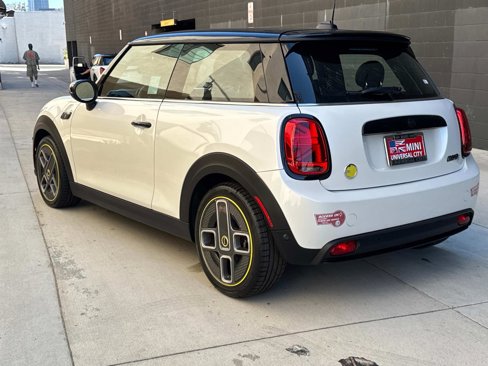 Certified 2024 MINI Cooper SE image 5