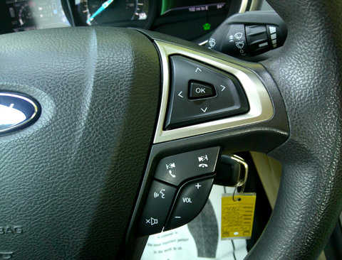 Used 2015 Ford Fusion SE image 22