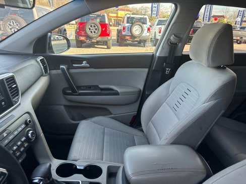 Used 2020 Kia Sportage LX w/ LX Popular Package image 16