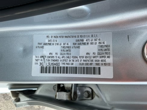 Used 2018 MAZDA MAZDA3 Touring image 23