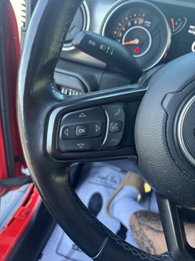 Used 2019 Jeep Wrangler Sport image 12