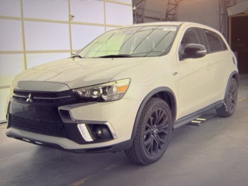 Used 2018 Mitsubishi Outlander Sport LE image 1