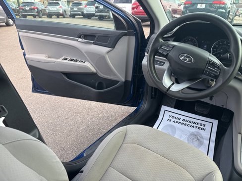 Used 2020 Hyundai Elantra SE image 15