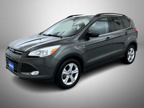 Used 2015 Ford Escape SE w/ Equipment Group 201A image 1