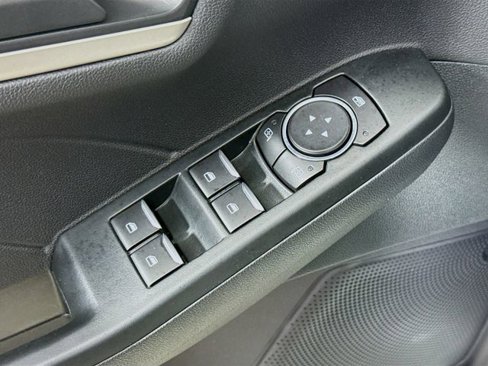 Used 2022 Ford Escape SE w/ Cold Weather Package image 17