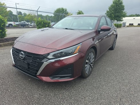 Used 2023 Nissan Altima 2.5 SV image 1