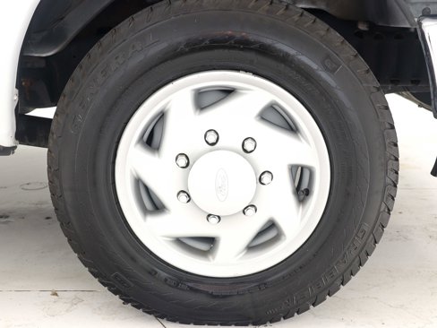 Used 2011 Ford E-350 and Econoline 350 XLT image 31