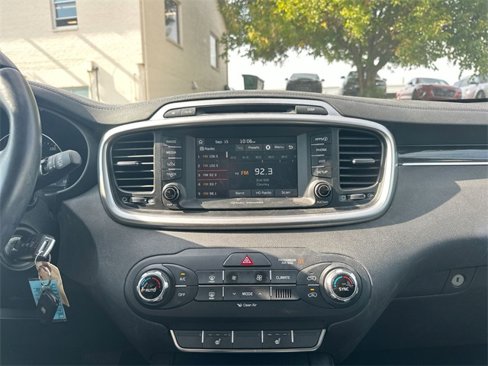 Used 2017 Kia Sorento LX w/ LX Convenience Package image 44