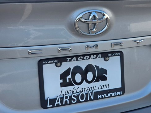 Used 2021 Toyota Camry SE image 13