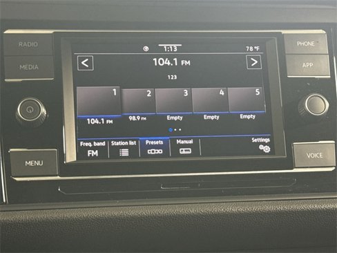 Used 2024 Volkswagen Jetta Sport image 21