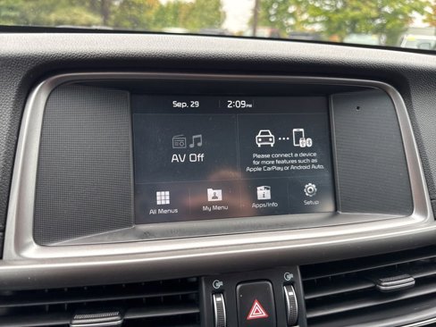 Used 2018 Kia Optima LX image 27