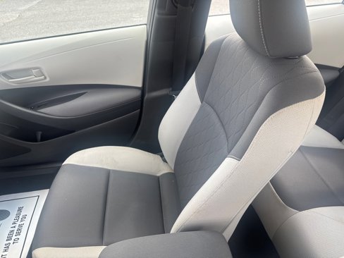 Used 2023 Toyota Corolla LE image 11