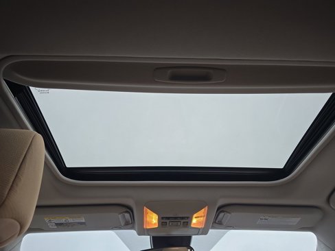 Used 2021 Toyota RAV4 XLE image 18